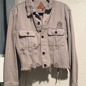 ‘Signature’ Cropped Gray Denim Jacket